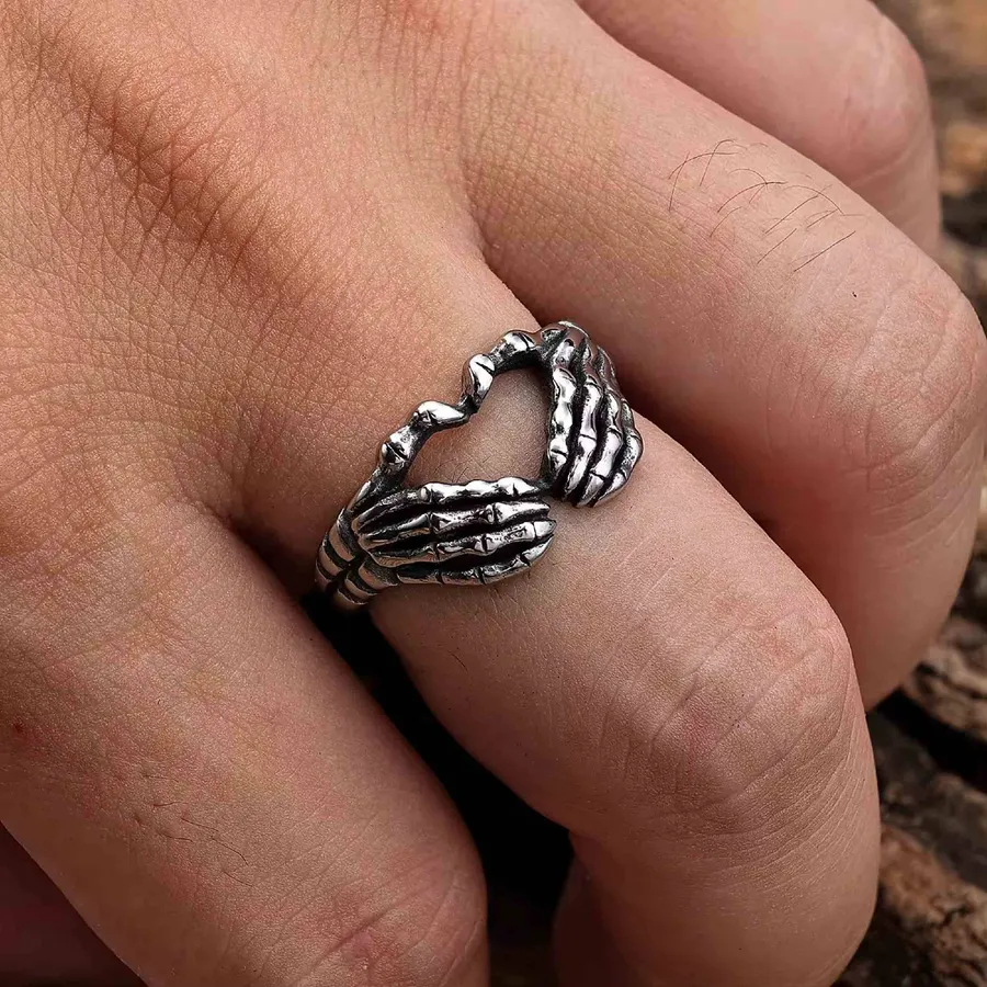 Biker Jewelry Skull Heart Finger Rings Halloween In Bulk — wholesale Seasonal & Holiday by the case