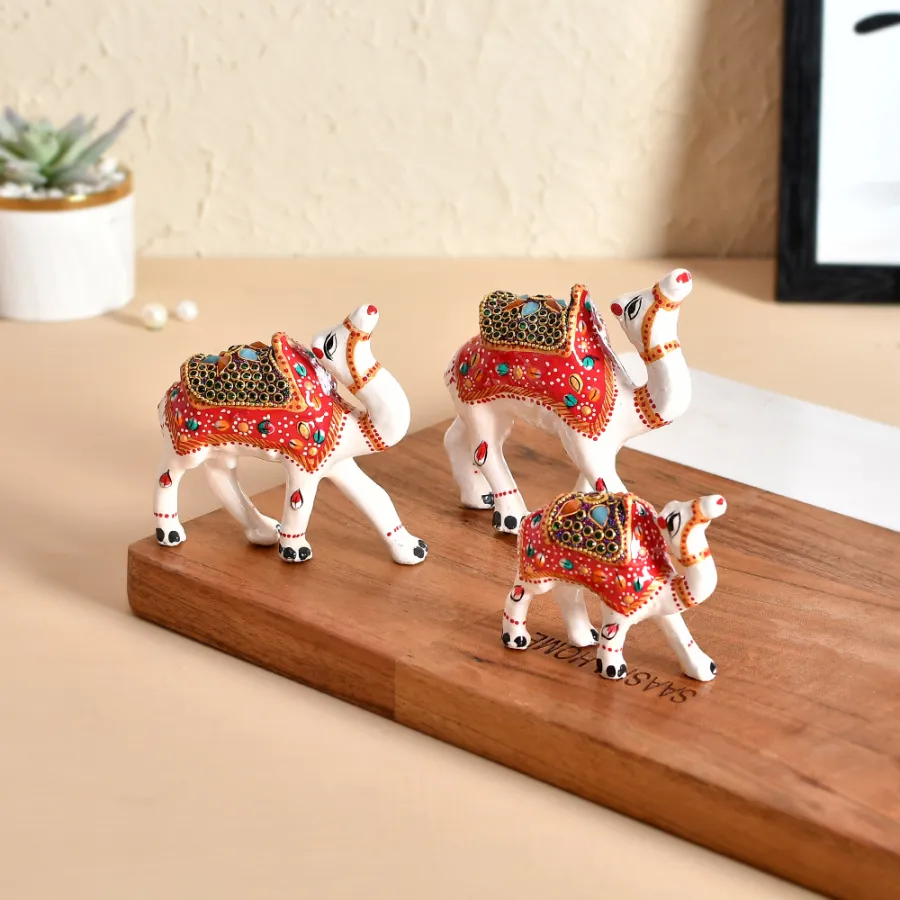 Majestic Ensemble Camel Trio with Meena Keeraft Gifts — wholesale Home & Décor by the case