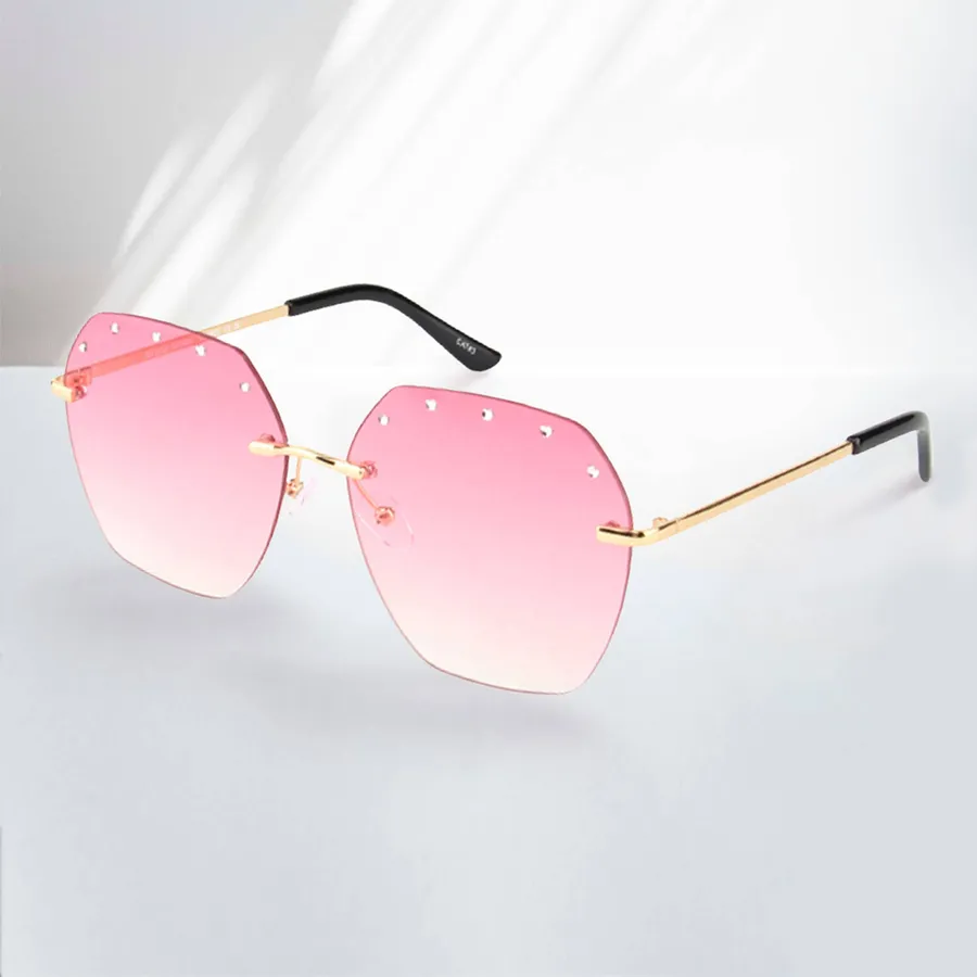 Tinted Wayfarer Sunglasses For Women's — wholesale Apparel & Accessories by the case