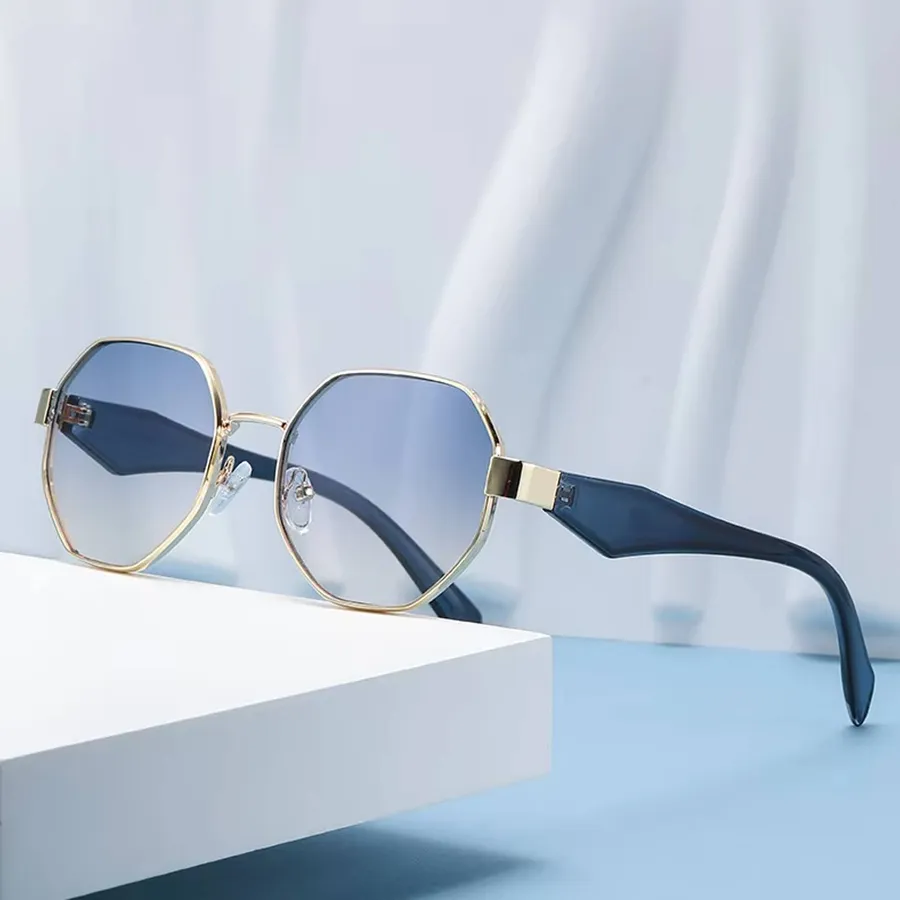 Unisex Retro Polygonal Frame Sunglasses - Assorted — wholesale Apparel & Accessories by the case
