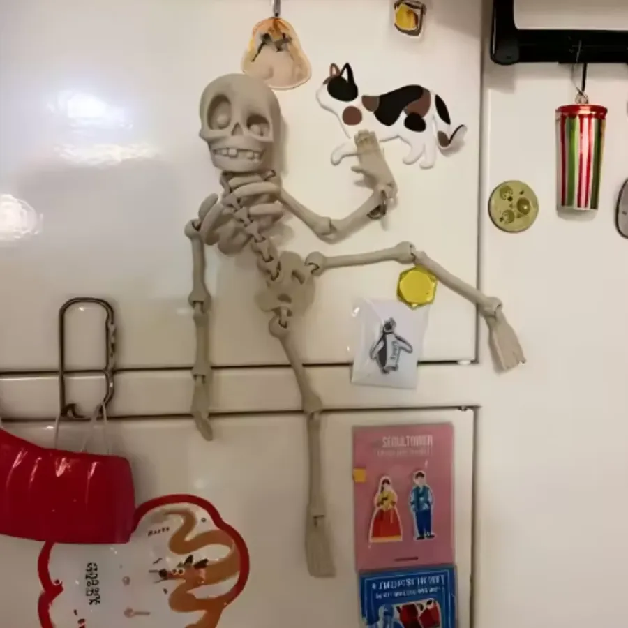 Magnetic Neptune Skull Fridge Magnet with Movable Joints — wholesale More Wholesale Goods by the case