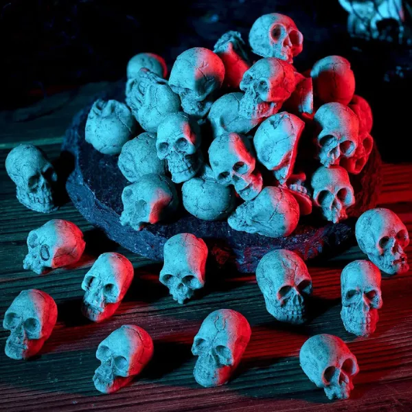 Mini Horror Skull Sculpture –Plant Decor 20PCS — wholesale Home & Décor by the case