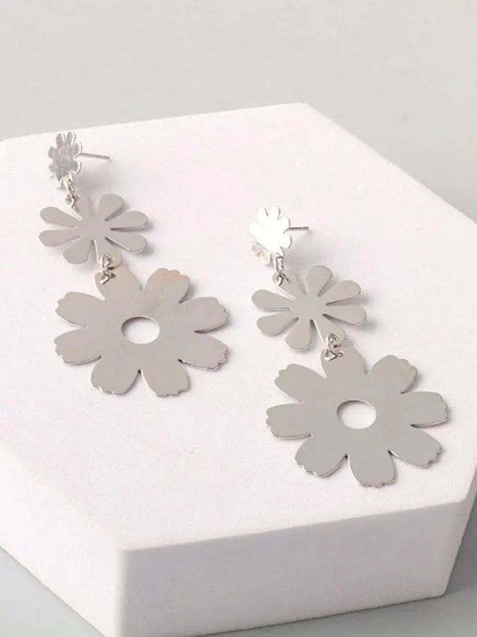 Women's Flower Charming Hanging Earrings — wholesale Keychains & Charms by the case
