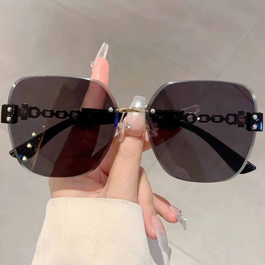 Retro Shades Sunglasses For Women's - Assorted — wholesale Apparel & Accessories by the case