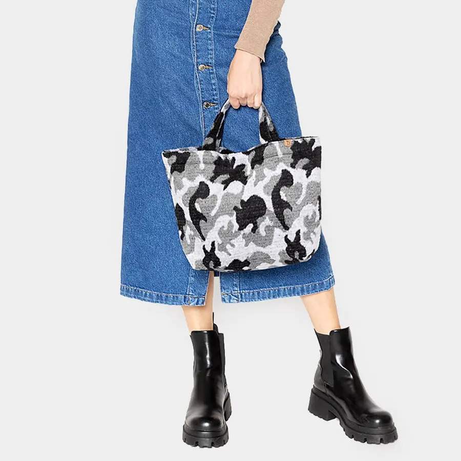 Delightful Camouflage Patterned Tote Bag - Assorted — wholesale Bags & Backpacks by the case