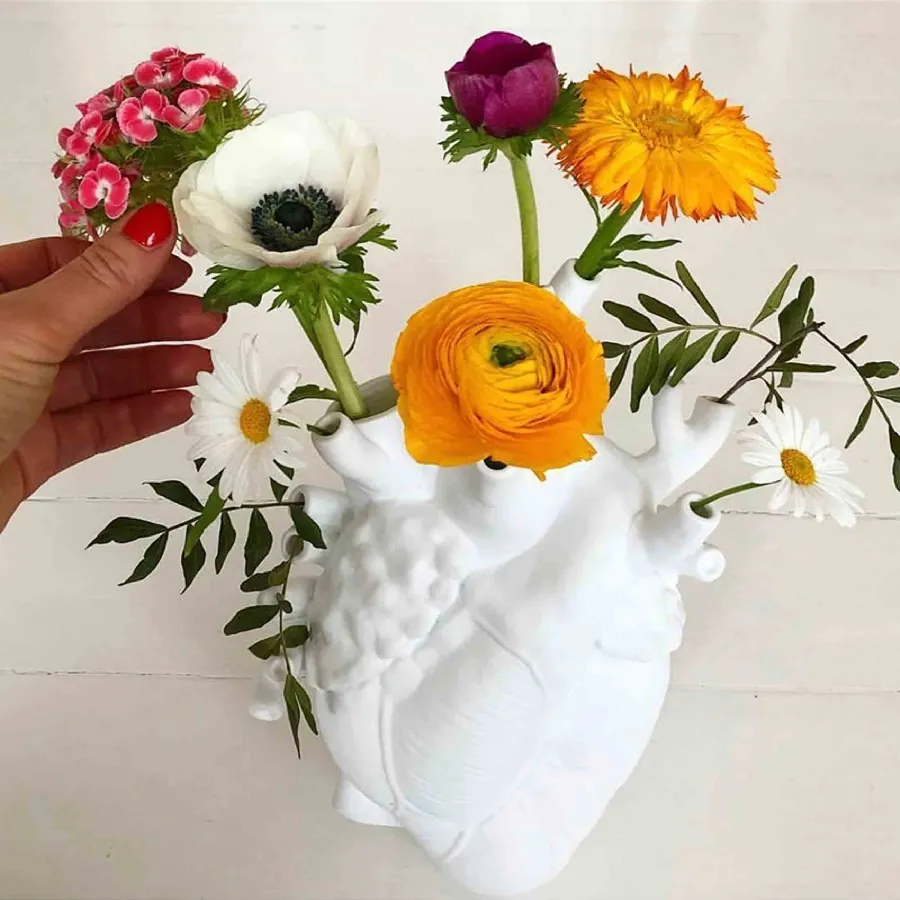Heart Shaped Sculpture Vases Flower Pot Home Décor — wholesale Home & Décor by the case