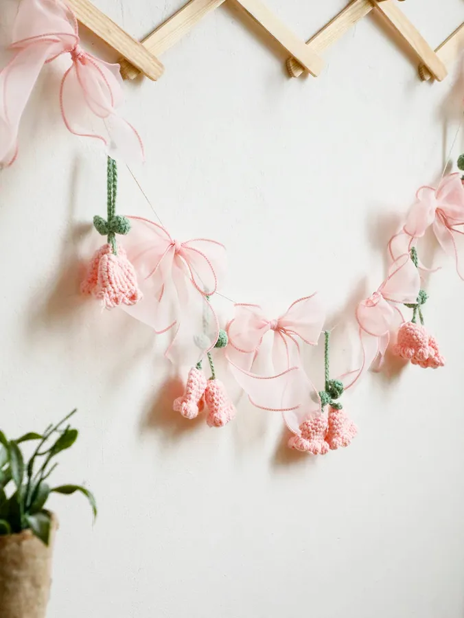 Handmade Crochet Flower Garland – Boho Wall Decoration — wholesale Home & Décor by the case
