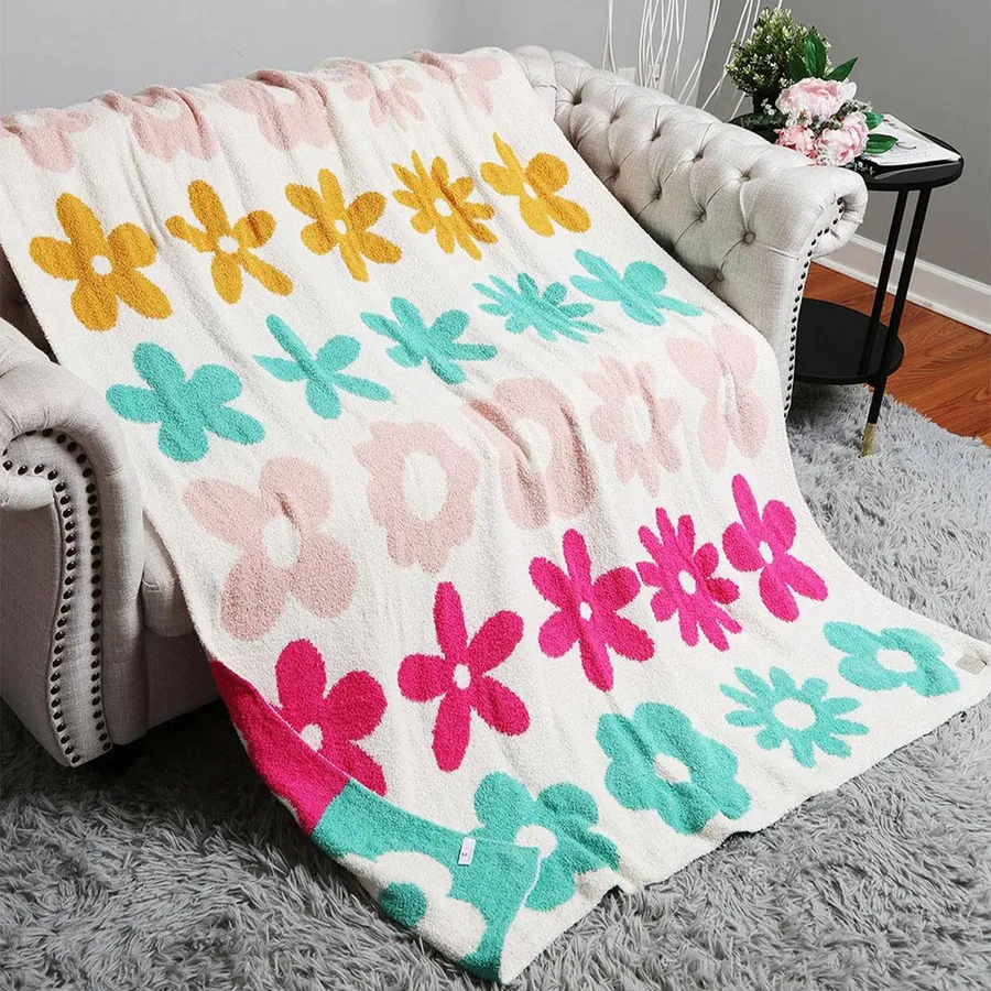 Reversible Flower Patterned Throw Blanket — wholesale Home & Décor by the case