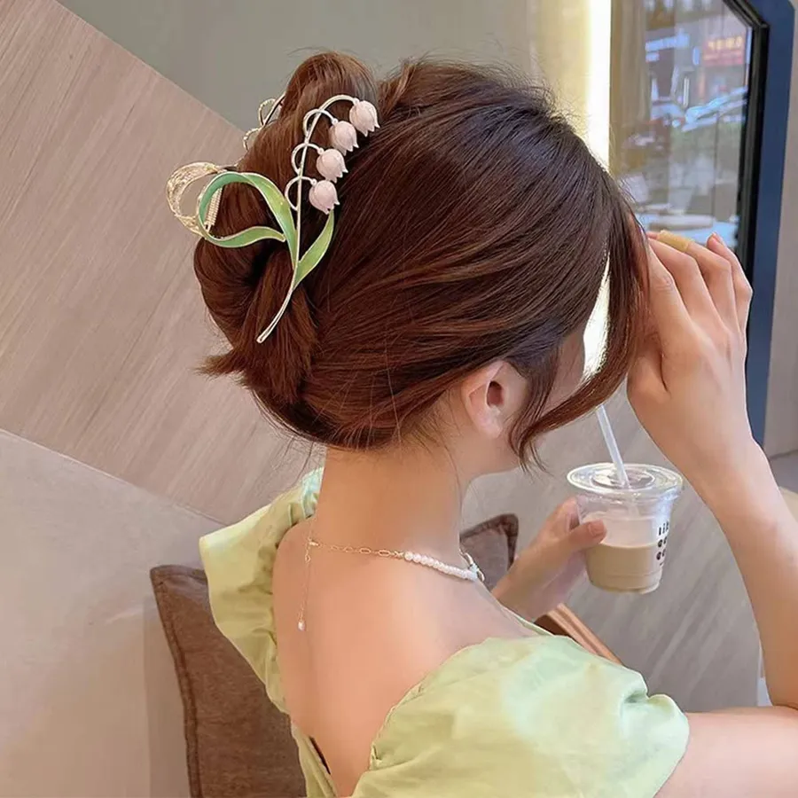 Fancy Pink Lotus Hair Clips - Women's Keeraft Home Gifts — wholesale Apparel & Accessories by the case